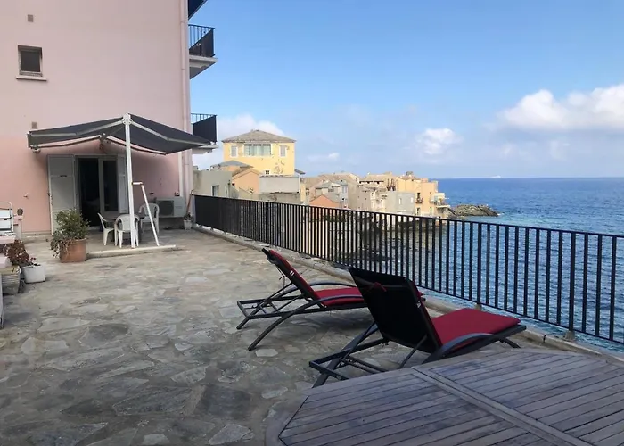Grande Terrasse Sur La Brando
